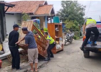 Pengamanan dan Kemanusiaan Berjalan Bersama di Lokasi Bencana Tanah Bergerak Padasari