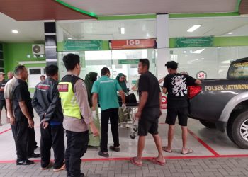 Diduga Kebut-kebutan, Remaja Pengendara Motor Tewas Terlindas Truk di Perbatasan Jatisrono-Slogohimo