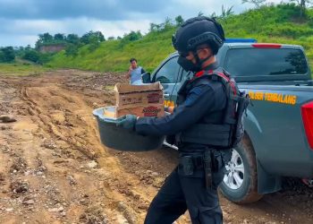 Tim Gegana Satbrimob Polda Jateng Musnahkan Bahan Peledak di Tembalang