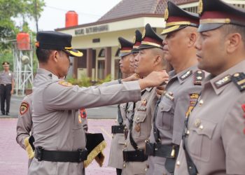 IPTU Andry Fajar Iriyanto Pimpin Polsek Ngaringan, Warnai Sertijab 6 Kapolsek Di Polres Grobogan
