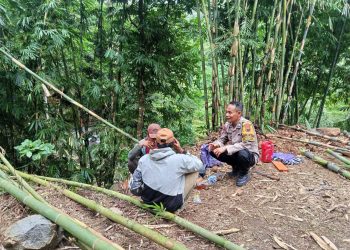 Waspada Kemarau, Bhabinkamtibmas Polsek Limbangan Edukasi Warga Desa Gondang Cegah Kebakaran