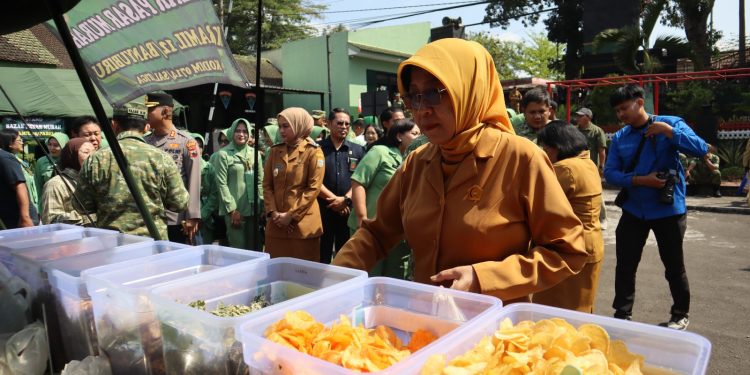 Bazar Murah Kodim Hadirkan Senyum Warga Jelang HUT TNI ke-81 Dan HUT Kodam IV/Diponegoro Ke-76