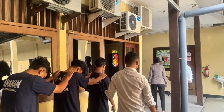 Kendal Zero “KREAK”, Polres Kendal Ringkus Remaja Bersenjata Tajam, Kapolres Tegaskan Komitmen Berantas Premanisme Jalanan