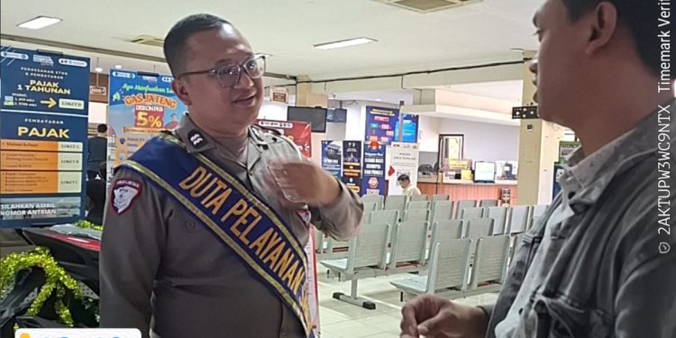 Satu Sapaan, Banyak Kemudahan! Duta Pelayanan Samsat Semarang 2 Hadirkan Pelayanan Ramah dan Informatif