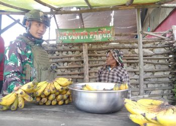 Satgas Yonif 323 Buaya Pitih Kembali Bahagiakan Masyarakat dengan Rosita