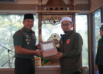 Do’a Bersama, Ustadz Adi Hidayat Ajak Prajurit Kodam IV/Diponegoro Perkuat Iman dan Taqwa