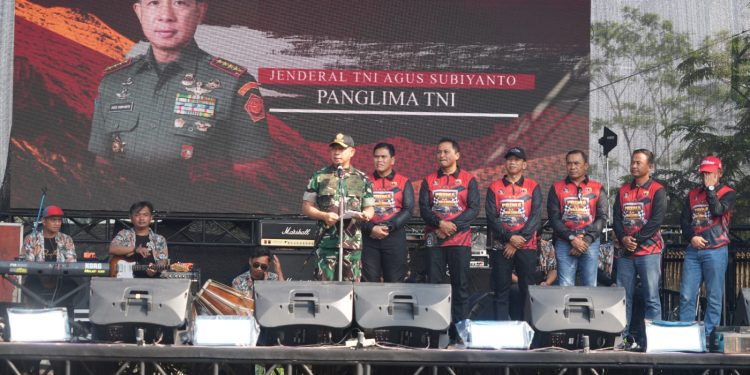 Pangkostrad Hadiri Pembukaan Turnamen of-road Piala Panglima TNI 2024