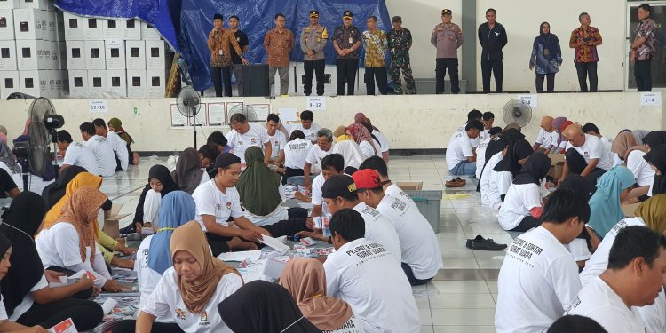 Polres Kendal Pastikan Pelipatan Surat Suara Pilkada 2024 Berjalan Aman dan Kondusif