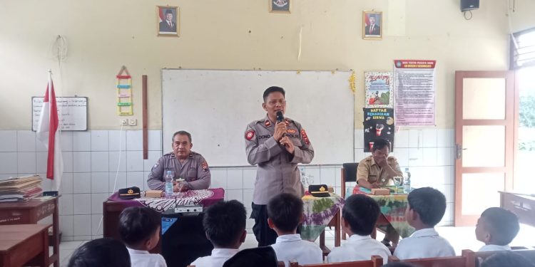 Kapolsek Bukateja Ajak Siswa Cegah Perundungan dan Kekerasan di Lingkungan Sekolah