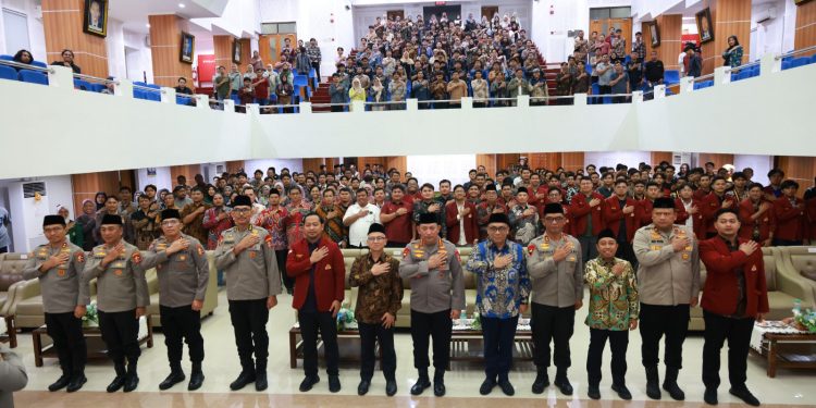 Hadiri Penutupan Pleno Hima Persis, Kapolri: Mari Jaga Keberagaman Untuk Wujudkan Indonesia Emas 2045
