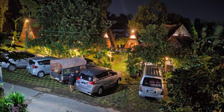 Suasana Malam di Homestay Ndeso: Pesona Ketenangan di Jalan Pulang, Umbul Sidomukti, Bandungan