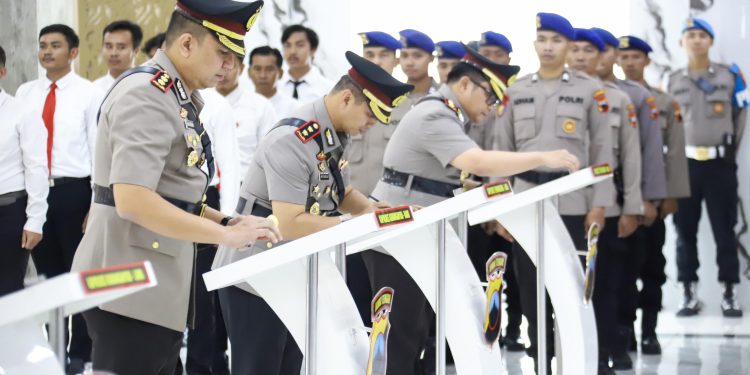 Polda Jateng Gelar Sertijab 3 Kapolresta, Lengkapi Mutasi 18 Kapolres di Jateng