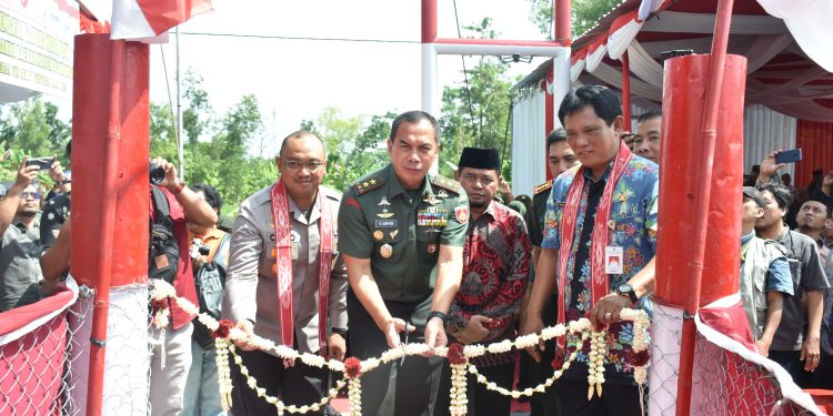 Jembatan Gantung Merah Putih Kodam IV/Diponegoro Gantikan Jembatan Modran Yang Rusak di Desa Talang