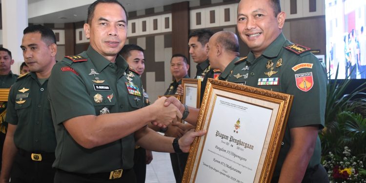 Kodam IV/Diponegoro : Berjiwa Patriotik, Dekat, Hadir dan Bermanfaat bagi Rakyat.