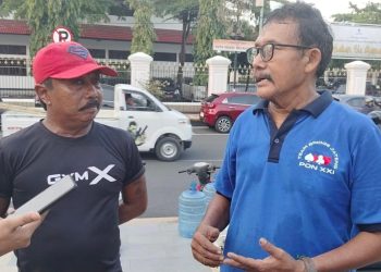 Menuntut Keadilan, PKL Relokasi Alun alun Kembang Joyo Kembali Berjualan di Alun alun Simpang Lima
