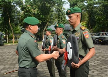 Kodam IV/Diponegoro Terima Kendaraan Khusus Jeep 4×4 Maung MV3 dari Kemhan RI