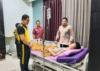 Kapolda Jateng Jenguk Brigadir Eka, Anggota Polda yang Disandera Kelompok Anarko Saat Aksi Demo