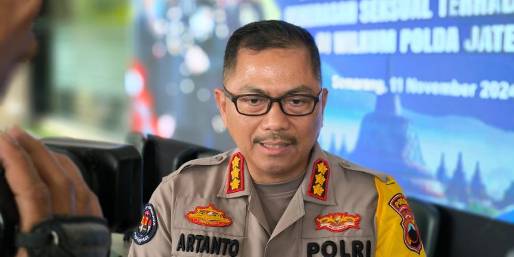 Panik Dihubungi “Penculik”, Seorang Ibu Dimintai Tebusan 80 Juta; Polda Jateng Bongkar Modus Penipuan Online, Masyarakat Agar Waspadalah