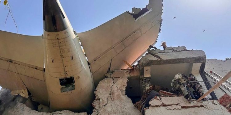 Tragedi Udara India: 1 Selamat dari 242 Penumpang Air India yang Jatuh Usai Lepas Landas