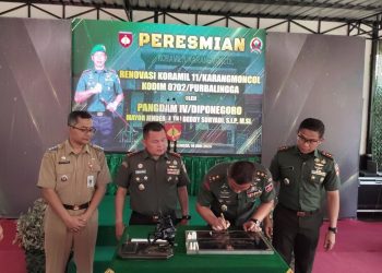 Pangdam IV/Diponegoro Resmikan Makoramil Karangponcol dan Kolam Renang Yonif 406 di Purbalingga