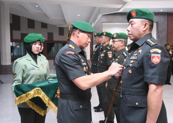 Pangdam IV/Diponegoro Pimpin Sertijab Pejabat Baru, Tekankan Profesionalisme dan Kekompakan Satuan