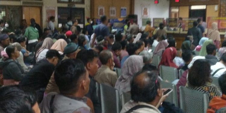 Akhir Program Pemutihan Pajak STNK, Samsat II Tembalang Kantongi Pendapatan Rp 1,3 Miliar di Hari Terakhir