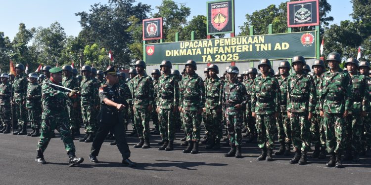 Pendidikan Tamtama Infanteri TNI AD TA 2025 Rindam IV/Diponegoro Resmi dibuka