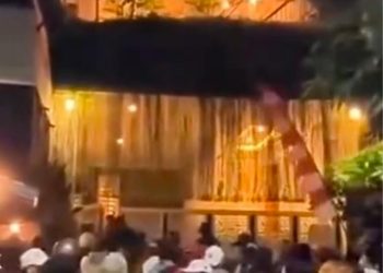 Rumah Menkeu Sri Mulyani Dijarah Massa Dini Hari, Saksi: “Mereka Bawa Keluar Barang-Barang”
