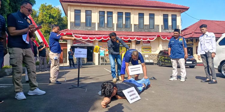 Polres Purbalingga Gelar Reka Ulang Kasus Pembunuhan yang Terjadi di Baleraksa