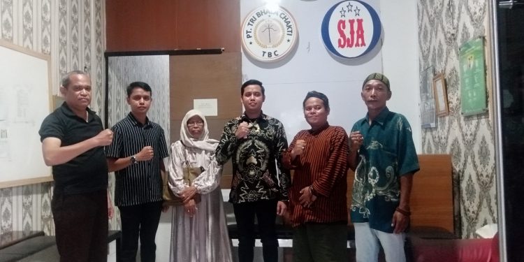 Syukuran PT. TBC, Muhammad Rizki SH: Bersyukur Atas Keberhasilan Meraih Gelar Sarjana