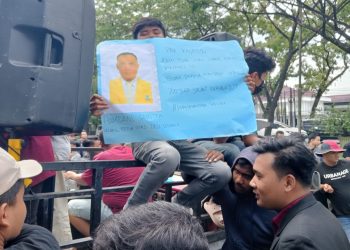 FRAKSI Geruduk Kejati Sumut, Desak Pemeriksaan Zakky Sahri dan Hamdani Terkait SPPD