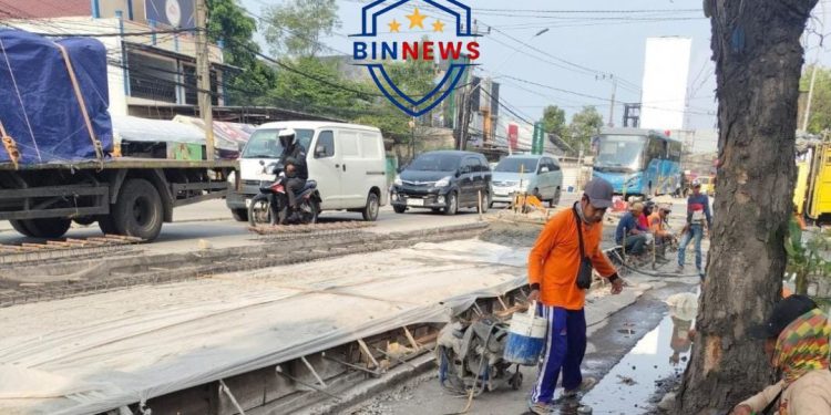 Diduga Abaikan K3, Proyek Preservasi Jalan Brigjen Sudiarto Semarang Sorotan Publik