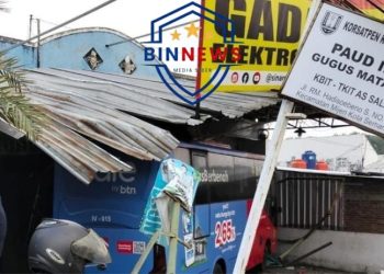 Bus Trans Semarang Rem Blong di Mijen, Tabrak Ruko dan Pagar Masjid