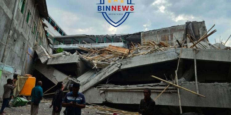 Musala Ponpes Al-Khozini Sidoarjo Ambruk Saat Pengecoran, Evakuasi Korban Masih Berlangsung