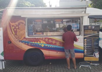 Bayar Pajak Sambil Olahraga, Samsat Semarang 2 Hadir di Car Free Day Simpang Lima