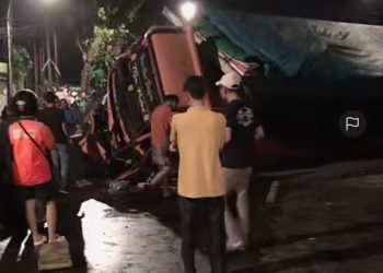 Truk Rem Blong Sebabkan Kecelakaan Beruntun di Banyumanik, Polisi: Satu Luka Ringan, Tidak Ada Korban Jiwa