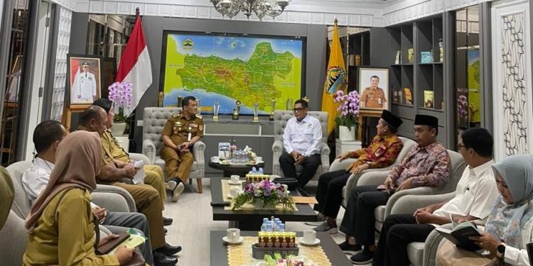 Peroleh Dukungan Gubernur, Legislatif dan Menkop, Dekopinwil Jateng Gelar Muswil di Gradhika Bhakti Praja