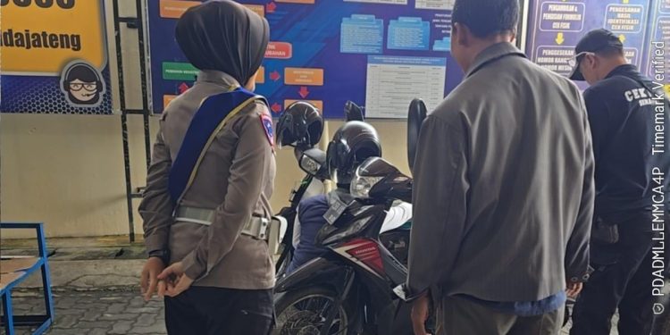 Samsat Semarang 2 Tingkatkan Kenyamanan dengan Pendampingan Langsung