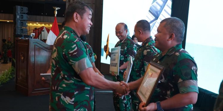 Korem 073/Makutarama raih prestasi di bidang Teritorial pada Lomba Karya Bakti TNI AD