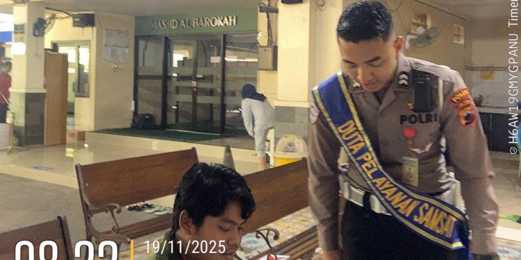 Duta Pelayanan Samsat Semarang 2 Berikan Pelayanan Terbaik untuk Proses Pengesahan/STNK