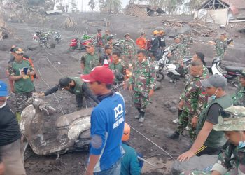 TNI Perkuat Respons Penanggulangan Bencana, Pastikan Penanganan Dampak Erupsi Semeru Berjalan Cepat dan Terkoordinasi