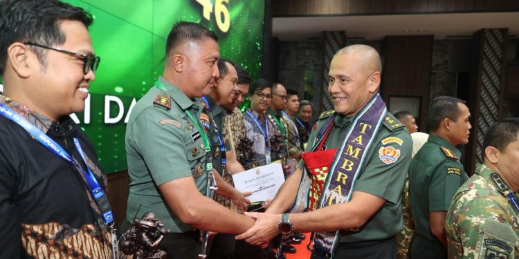 Pangdam IV/Diponegoro Hadiri Rapurna TMMD ke-46 TA 2025 di Mabesad