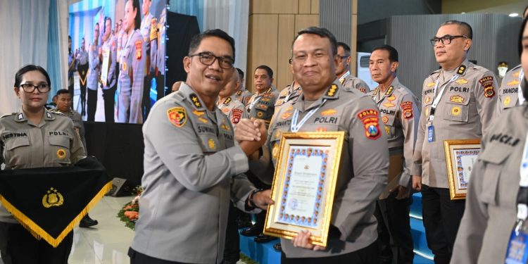 Biro Logistik Polda Jatim Raih 2 Penghargaan Pemanfaatan BMN dan Pelaporan Terbaik