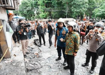 Tinjau Lokasi Kebakaran di Kemayoran, Mendagri Evaluasi Kelayakan Bangunan