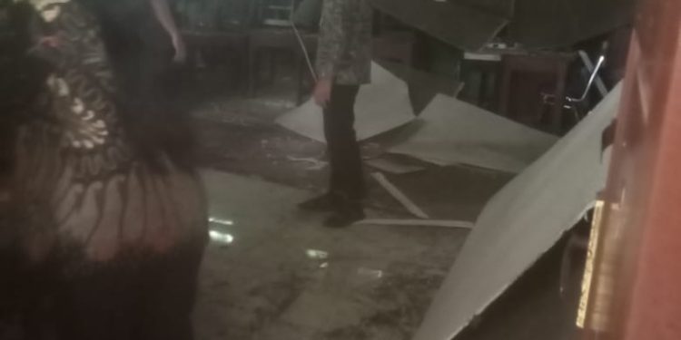 Plafon Kelas SDN Jatingaleh 01 Ambrol, Dinas Pendidikan Siapkan Asesmen dan Perbaikan