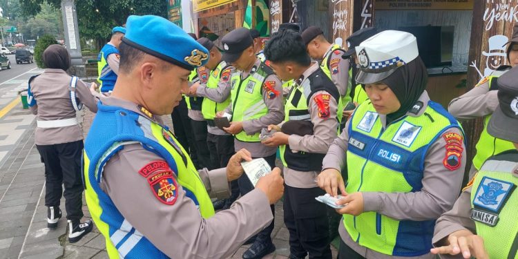 Pastikan Kedisiplinan Personel dalam Operasi Lilin Candi 2025, Bidpropam Polda Jateng Gelar Gaktiblin di Seluruh Wilayah
