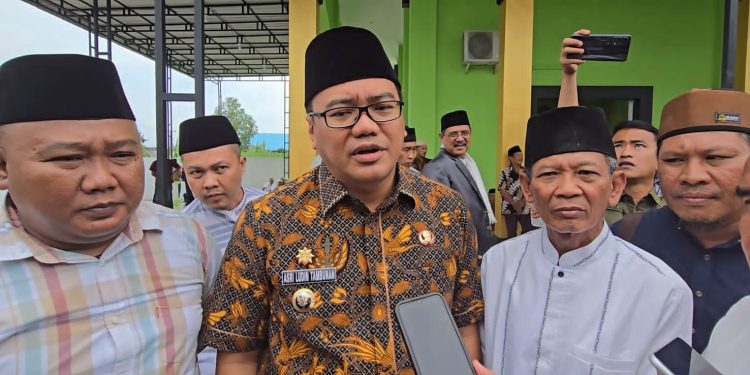 Salat Jumat Perdana di Lokasi Baru Mesjid Al-Ikhlas di Hadirin Ratusan Jemaah