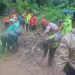 Polisi Sigap Evakuasi Warga Terdampak Longsor di Keling Jepara