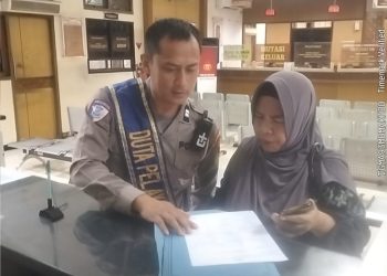 Ditlantas Polda Jateng Hadirkan Pelayanan Ramah Lewat Duta Pelayanan di Samsat Semarang 2