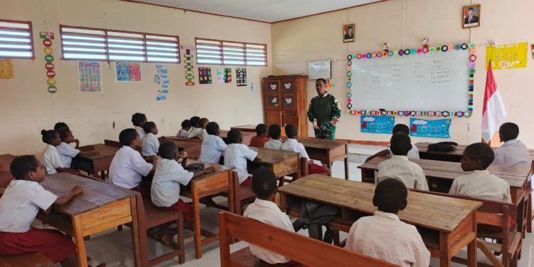 Satgas Yonif 123/Rajawali Gelar Kegiatan Gadik, Beru Dukungan Pendidikan di Kaibar dan Assue